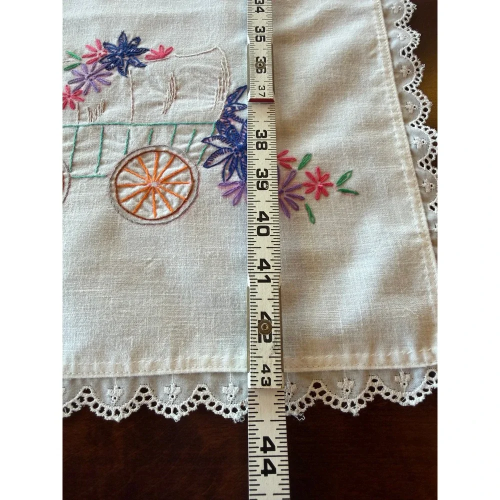 Vintage Hand Embroidered Covered Wagon Table Runner Dresser Scarf Lace Trim 44in